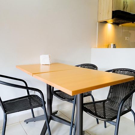 Hostal - Dona Elva A 15 Min Del Aeropuerto 里奥内格罗 外观 照片