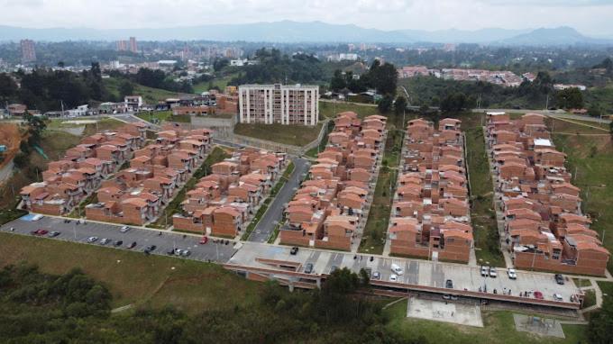 Hostal - Dona Elva A 15 Min Del Aeropuerto 里奥内格罗 外观 照片
