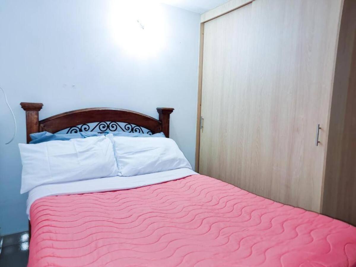 Hostal - Dona Elva A 15 Min Del Aeropuerto 里奥内格罗 外观 照片